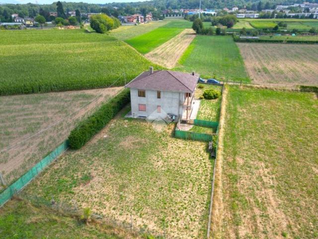 Villa in vendita a Vedano Olona VA
