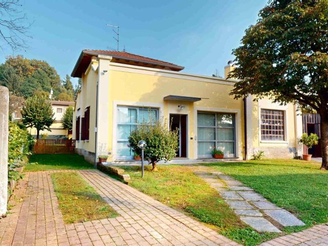 Villa in vendita a Vedano Olona