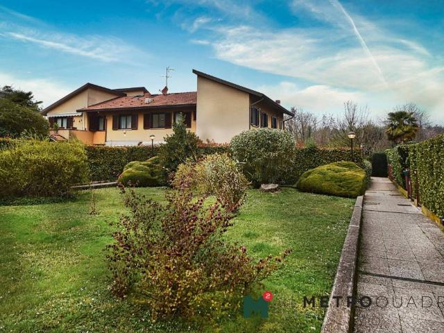 Villa in vendita a Vedano al Lambro MB