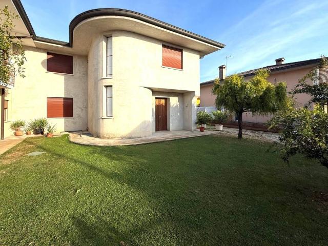 Villa in vendita a Vedelago TV