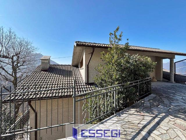 Villa in vendita a Veleso CO
