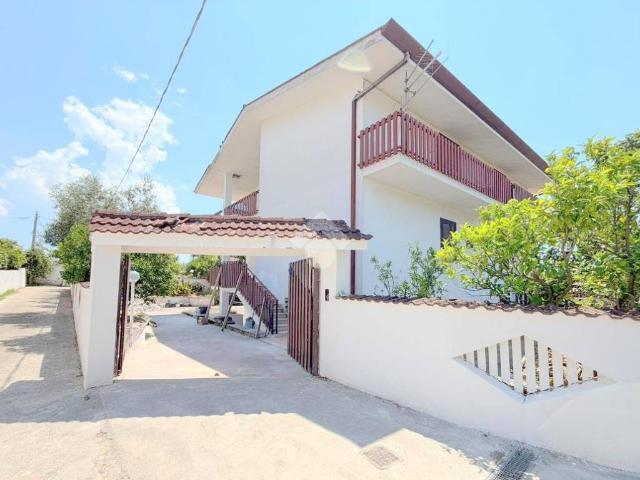 Villa in vendita a Velletri RM
