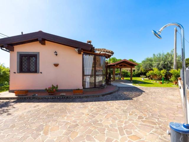 Villa in vendita a Velletri RM