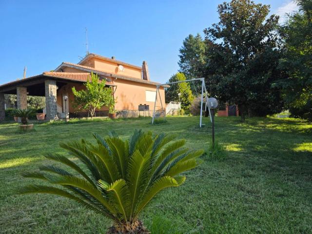Villa in vendita a Velletri RM
