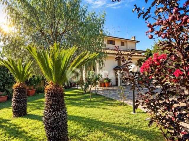 Villa in vendita a Velletri RM