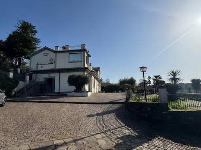 Villa in vendita a Velletri RM