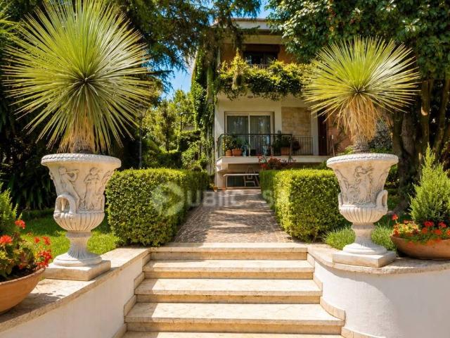 Villa in vendita a Velletri RM