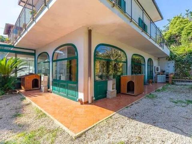 Villa in vendita a Velletri RM