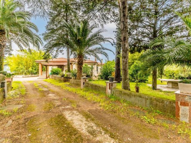 Villa in vendita a Velletri RM