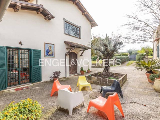Villa in vendita a Velletri RM
