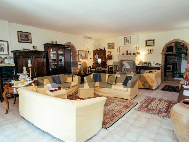 Villa in vendita a Velletri RM