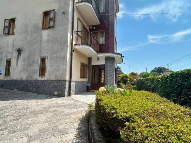 Villa in vendita a Venegono Superiore VA