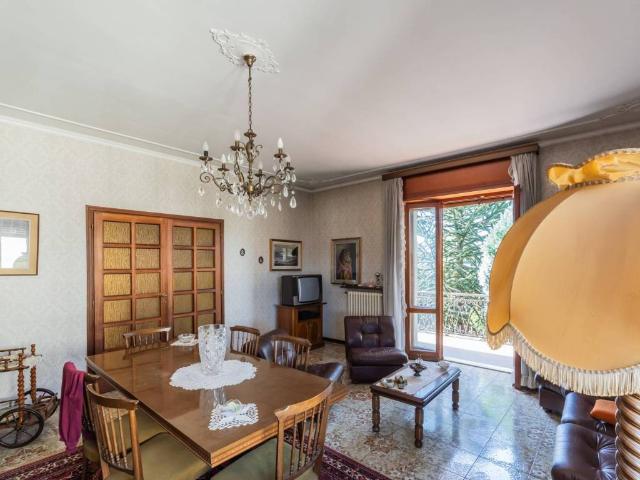 Villa in vendita a Venegono Superiore VA