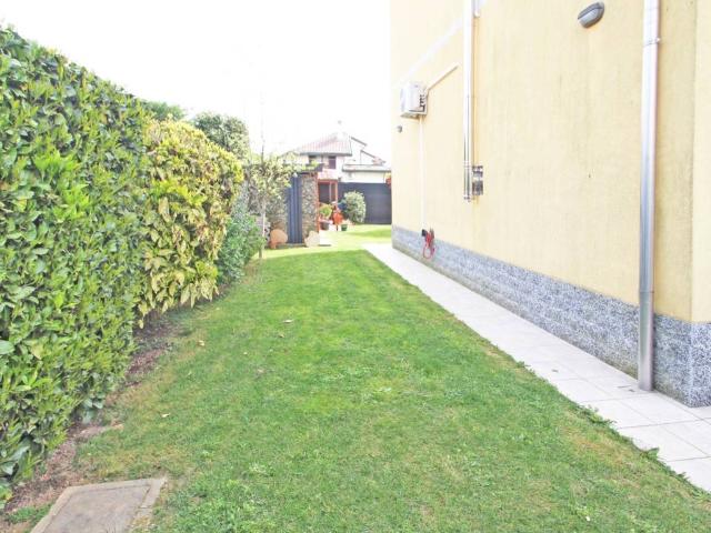 Villa in vendita a Venegono Superiore VA