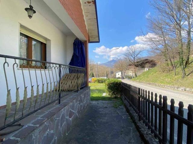 Villa in vendita a Ventasso RE