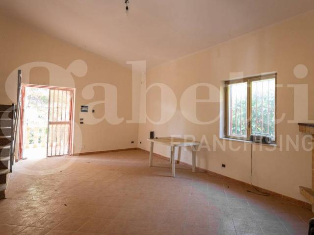 Villa in vendita a Ventimiglia di Sicilia PA
