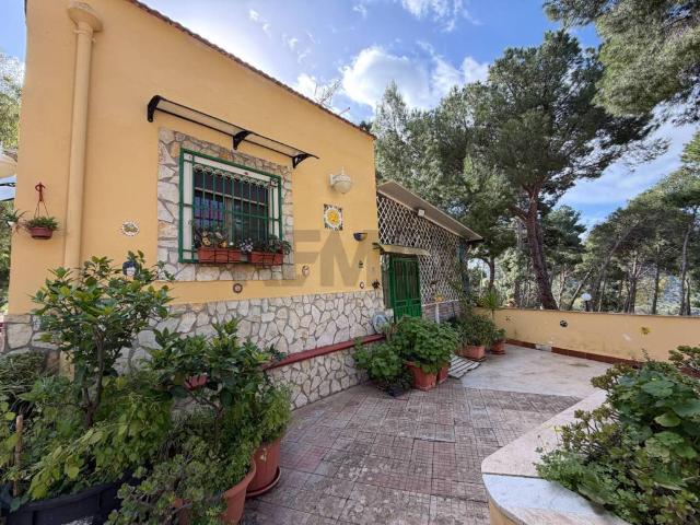 Villa in vendita a Ventimiglia di Sicilia PA