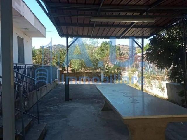 Villa in vendita a Ventimiglia di Sicilia PA