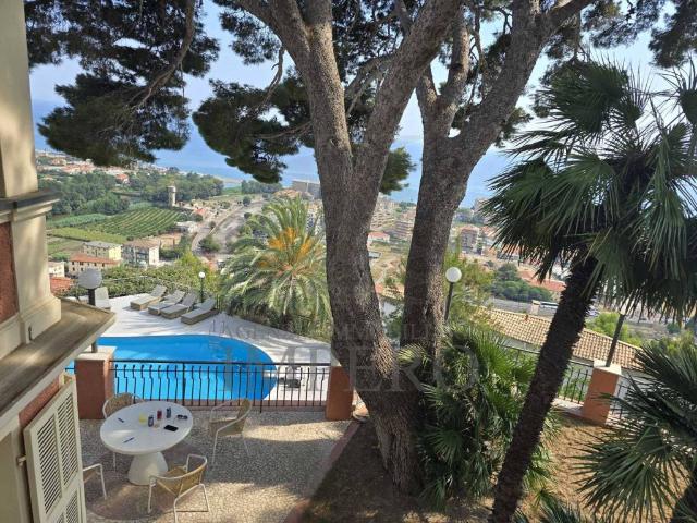 Villa in vendita a Ventimiglia IM
