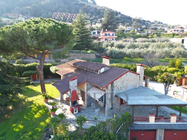 Villa in vendita a Ventimiglia IM