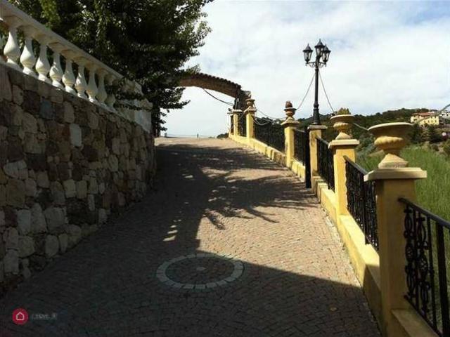 Villa in vendita a Ventimiglia IM