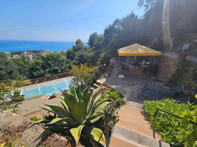 Villa in vendita a Ventimiglia IM