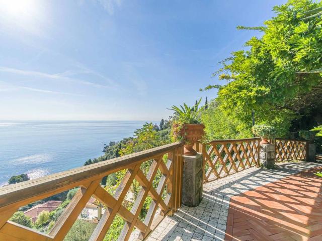 Villa in vendita a Ventimiglia IM