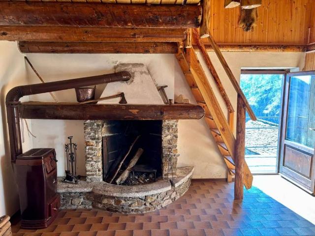 Villa in vendita a Livo CO