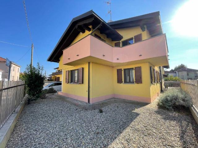 Villa in vendita a Vercelli VC
