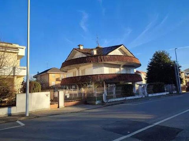 Villa in vendita a Vercelli VC