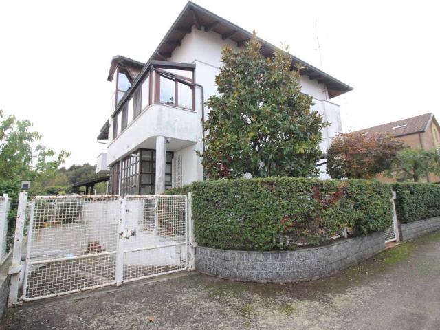 Villa in vendita a Vercelli VC