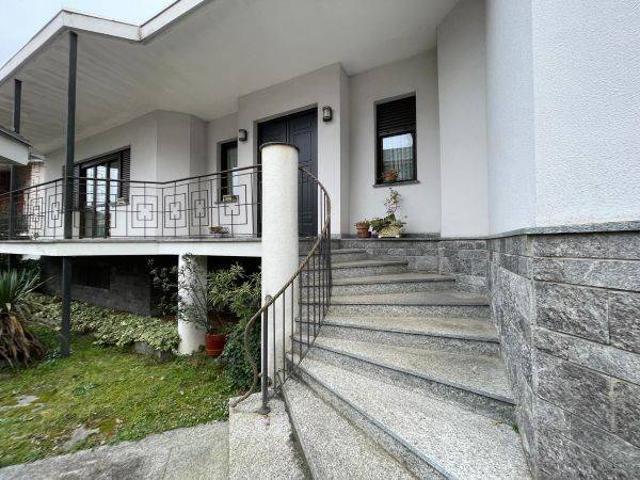Villa in vendita a Vercelli VC