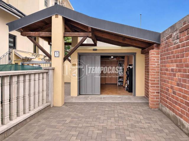 Villa in vendita a Vercelli VC