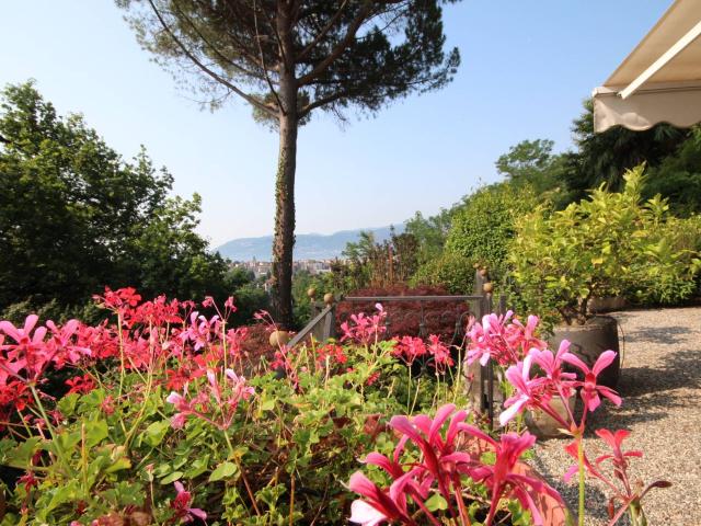 Villa in vendita a Verbania