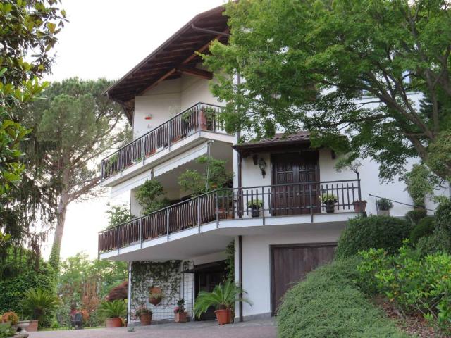 Villa in vendita a Verbania VB