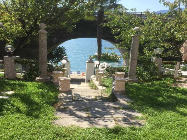 Villa in vendita a Verbania VB