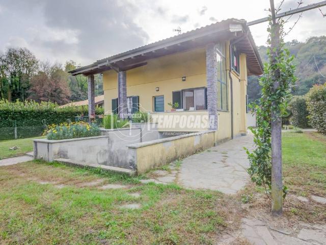 Villa in vendita a Vergiate VA