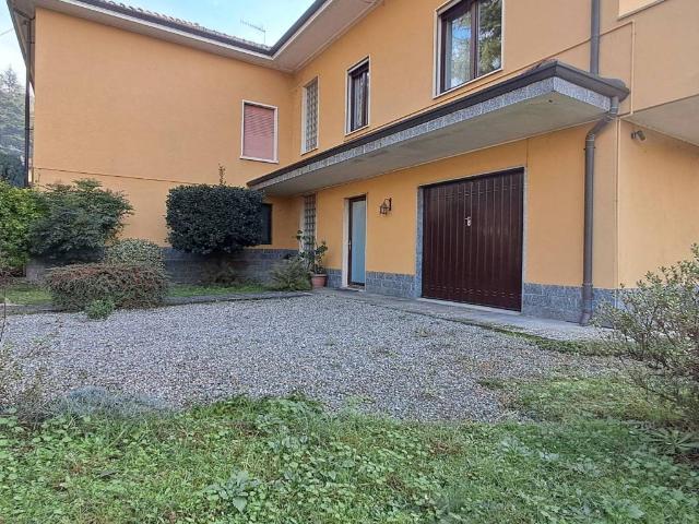 Villa in vendita a Vergiate VA