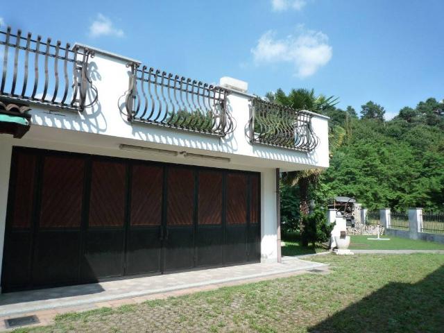 Villa in vendita a Vergiate VA