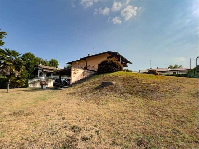 Villa in vendita a Vergiate VA