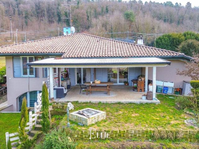 Villa in vendita a Vergiate VA