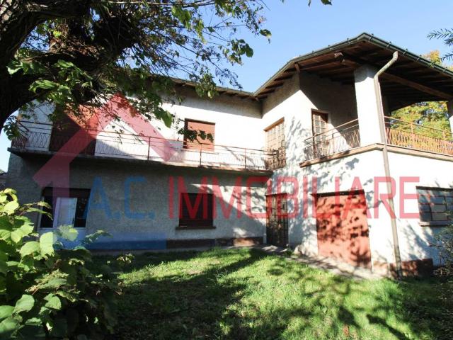Villa in vendita a Vergiate VA