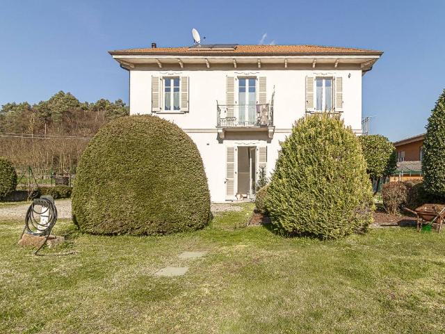 Villa in vendita a Vergiate VA