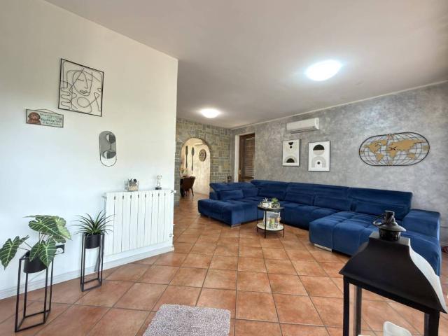Villa in vendita a Verderio LC