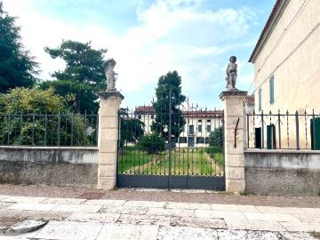 Villa in vendita a Verona VR