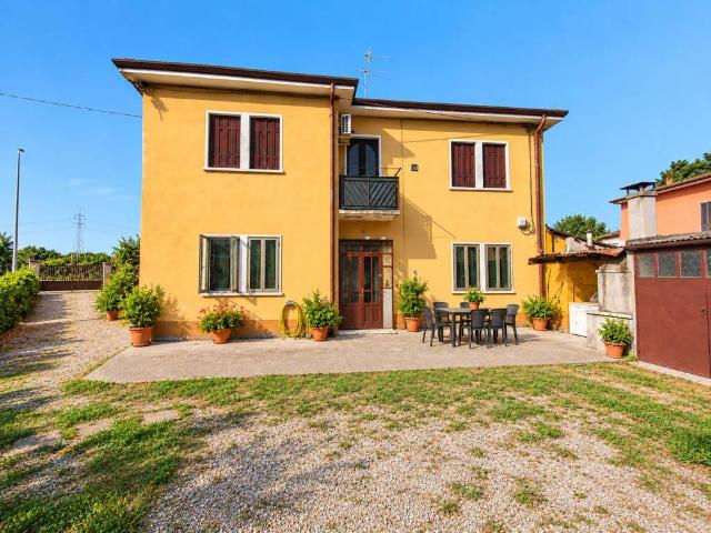 Villa in vendita a Verona VR