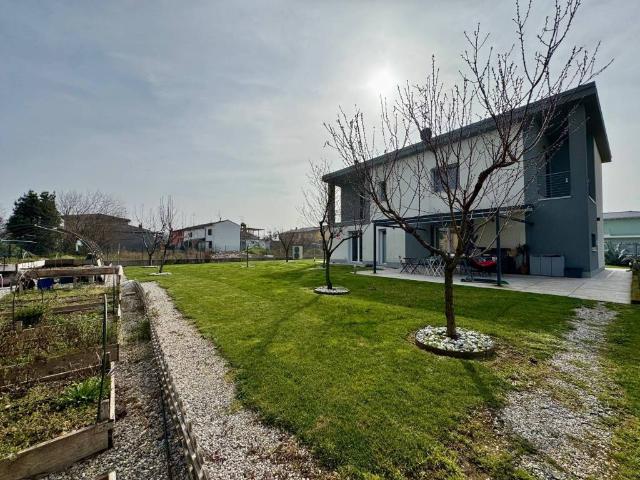Villa in vendita a Verona VR