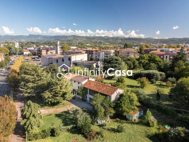 Villa in vendita a Verona VR