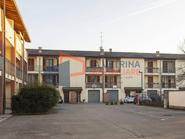 Villa in vendita a Vernate MI