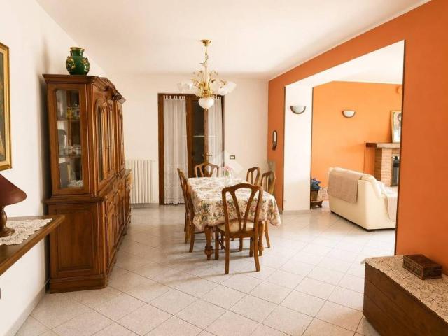 Villa in vendita a Vernasca PC